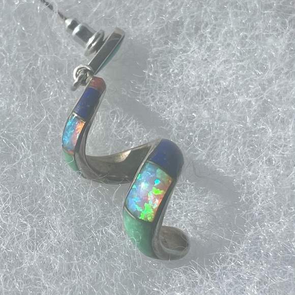 Vintage Navajo Swirl Earrings - Picture 12 of 15